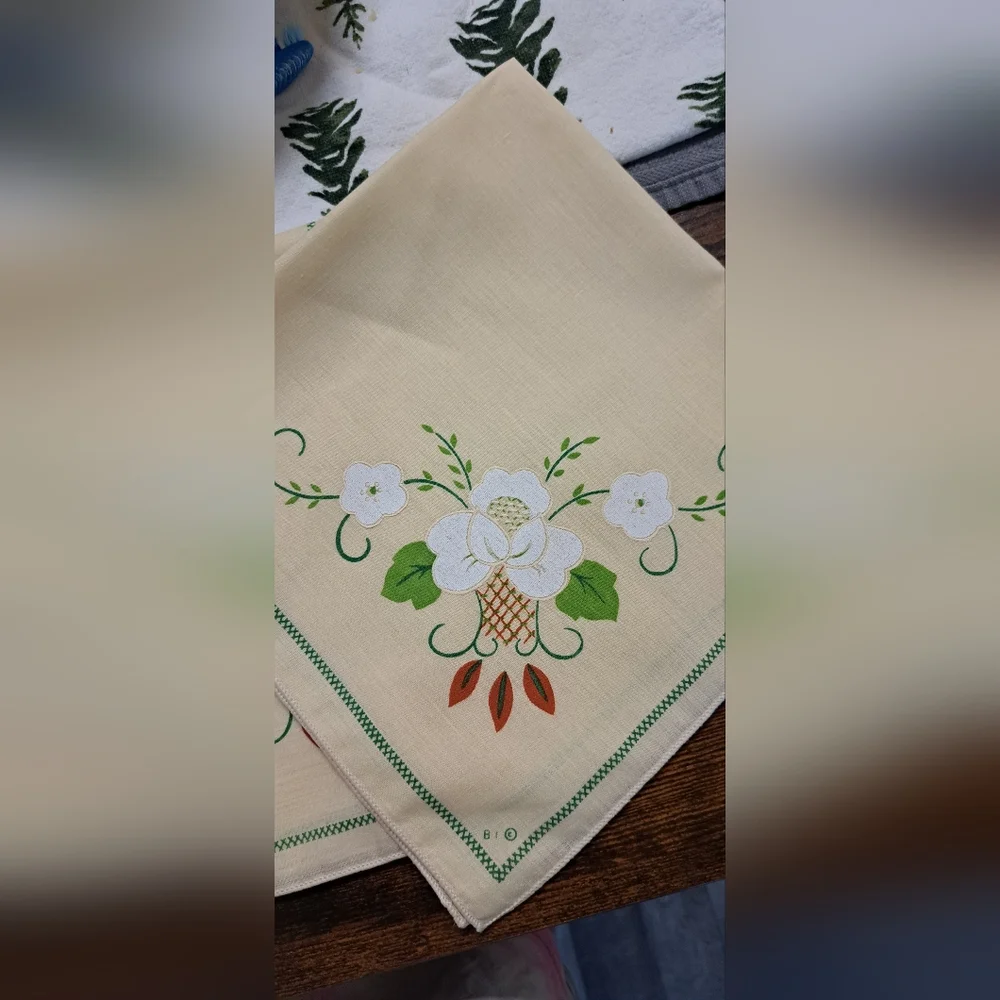 Vtg Dining Napkin Set of 4, Block Print Floral Fabric BI Napkins Cotton Linens